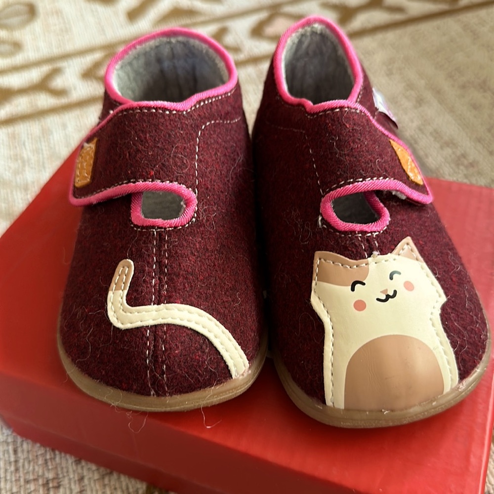 See Kai Run kitty cat slippers
